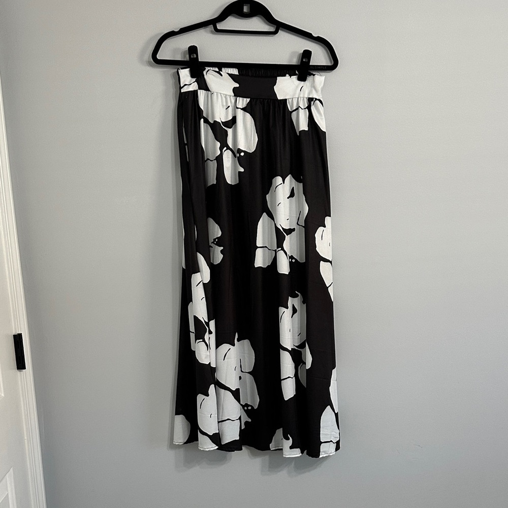 Black and White Floral Maxi Skirt